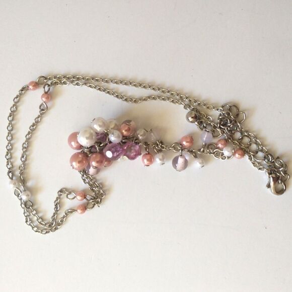 Faux Pearl Cluster Necklace Pendant Drip Dangle Pink Mauve Silver Tone Regency. - Picture 11 of 16